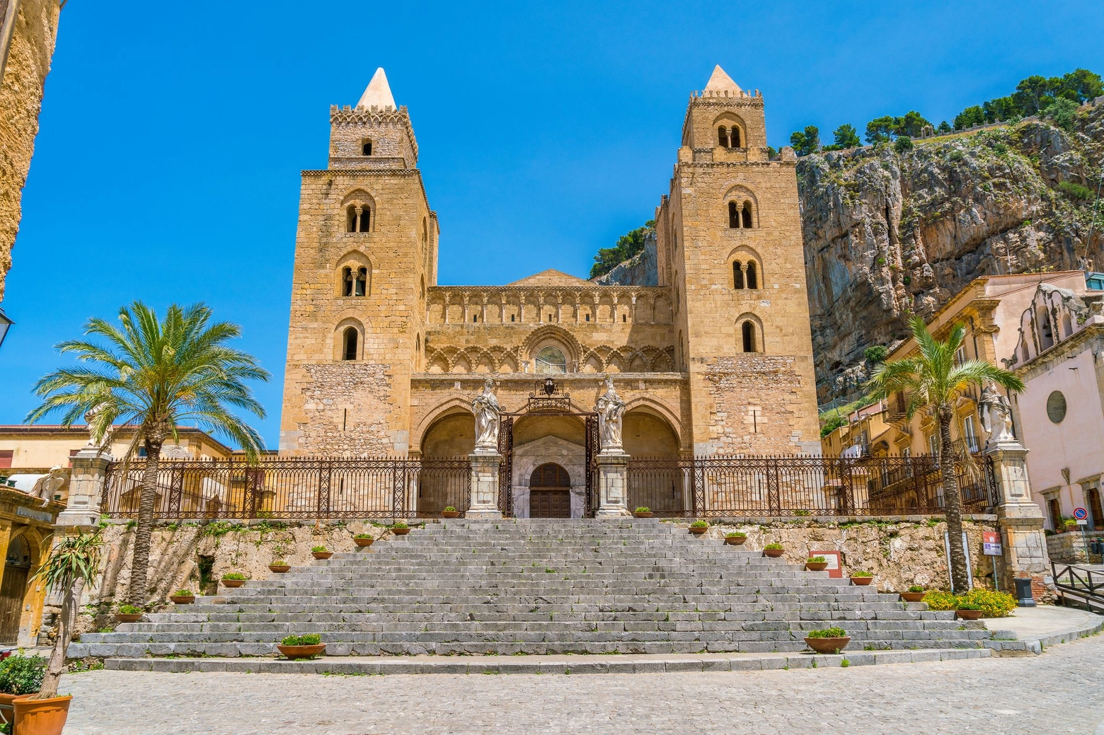 Il Duomo-Fortezza di Cefalù