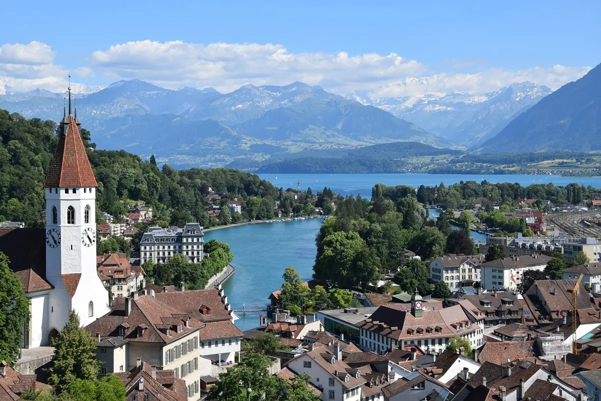 Il lago di Thun, la perla dell'Oberland Bernese