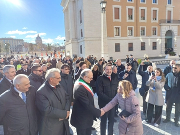 Giubileo, inaugurata piazza Pia. Gualtieri: “Ora Roma ha un altro angolo di bellezza”