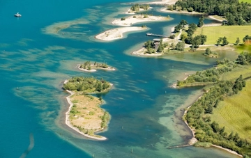 Svizzera, 10 meravigliose spiagge di sabbia. Come al mare, ma ci si tuffa in laghi e fiumi