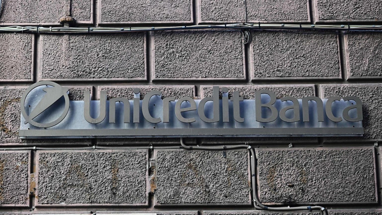 UniCredit possiede una quota del 4,1% in Generali come investimento finanziario, senza interesse strategico.