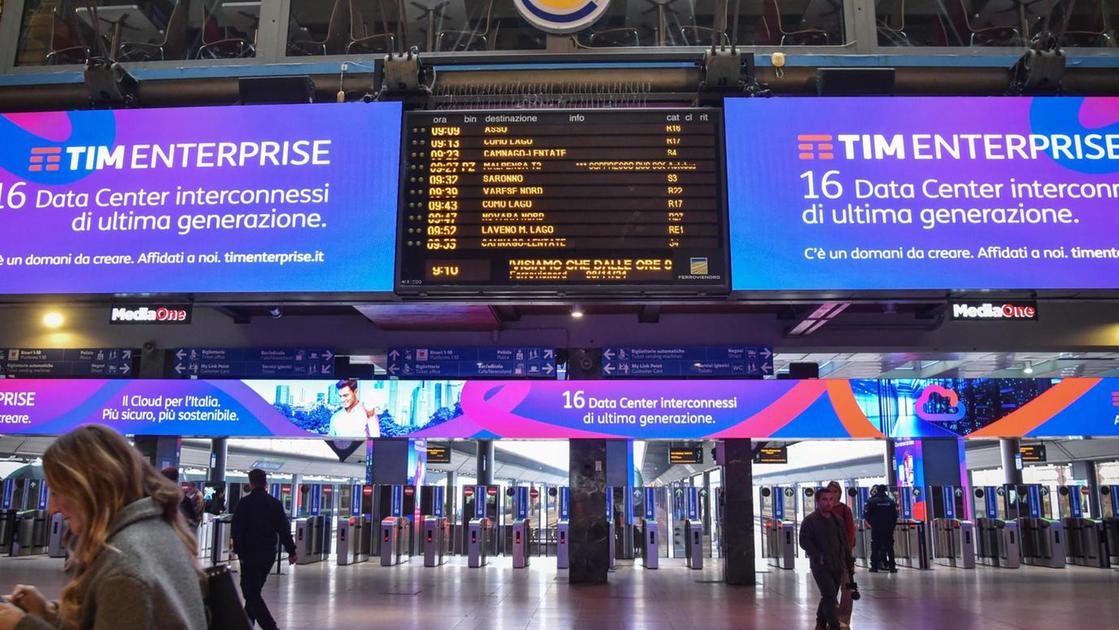 Treni, scatta lo sciopero. E su quello del 29 scontro Salvini Landini