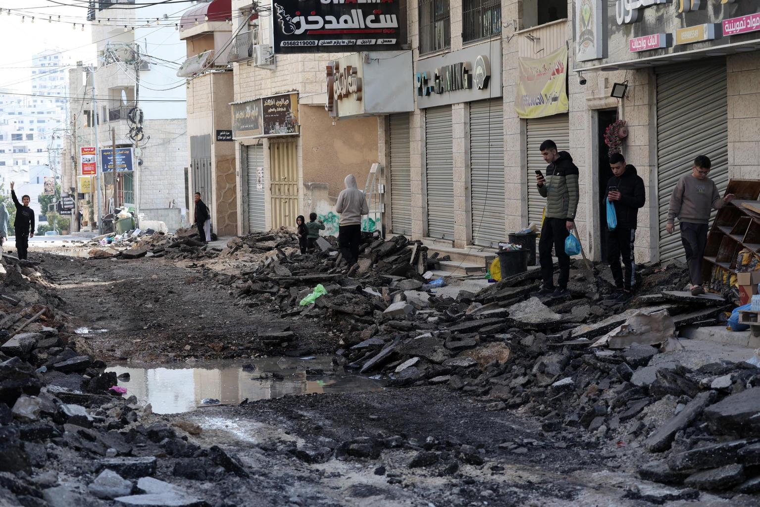 L'Idf colpisce cellule terroristiche in Cisgiordania: attacchi aerei a Jenin e Qabatiya