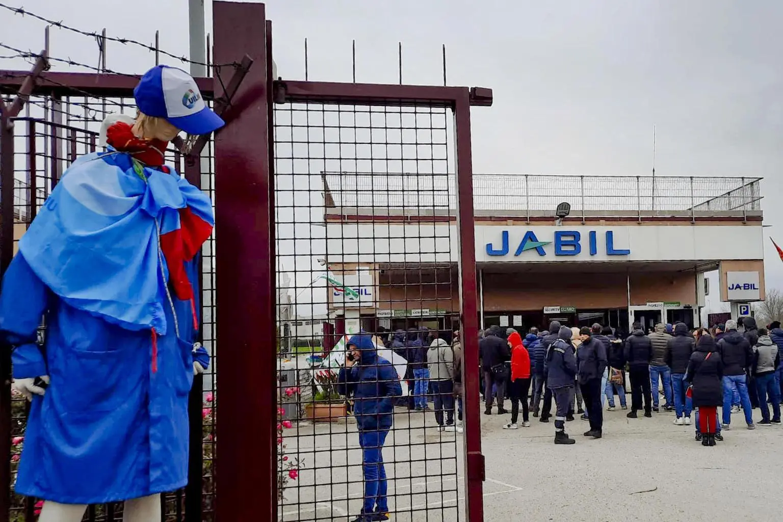 Licenziamento collettivo Jabil: sindacati contro la multinazionale a Marcianise