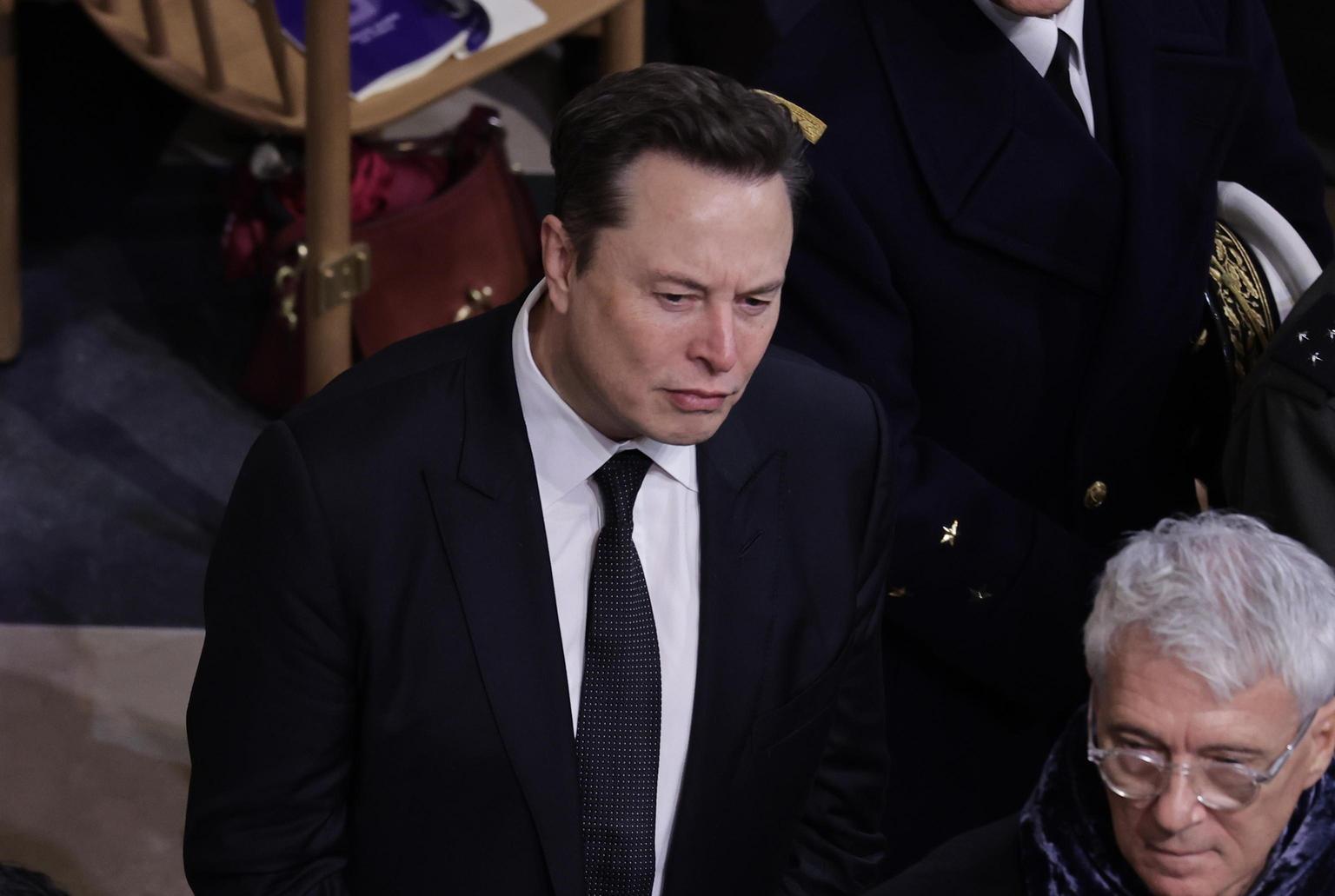 Elon Musk citato dalla Sec per l'acquisto di Twitter da 44 miliardi di dollari