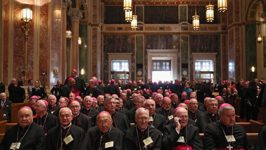 Scontro tra Chiesa cattolica e Casa Bianca sulla sospensione degli aiuti ai rifugiati