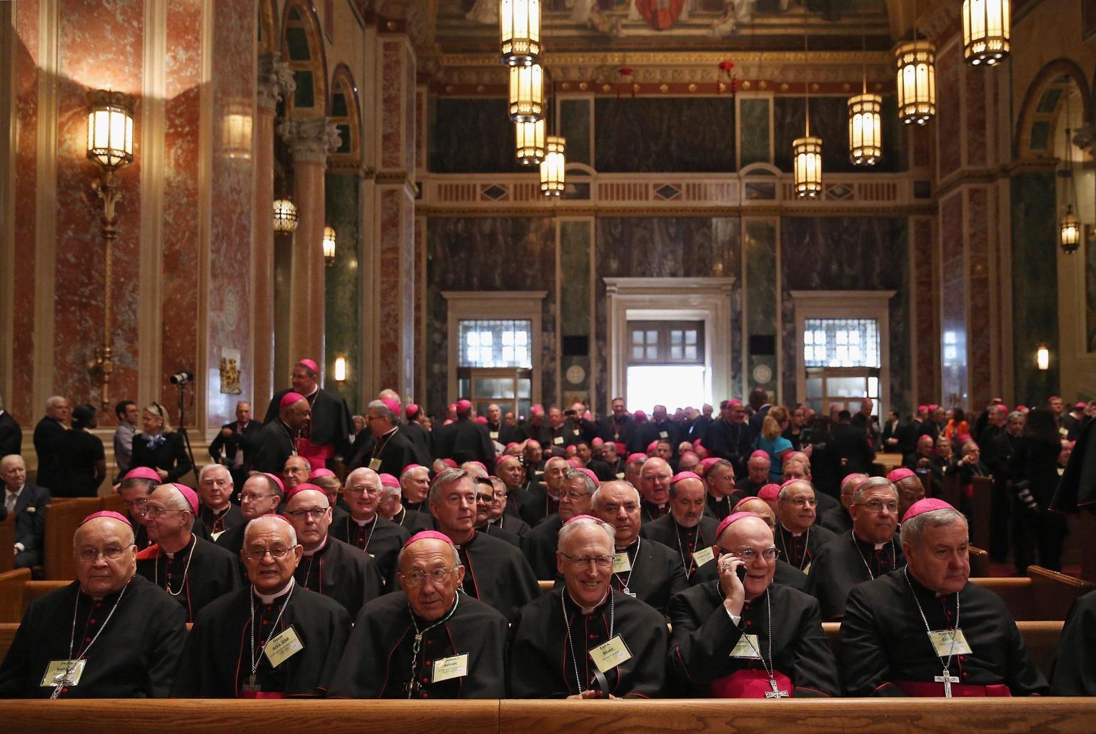 Scontro tra Chiesa cattolica e Casa Bianca sulla sospensione degli aiuti ai rifugiati