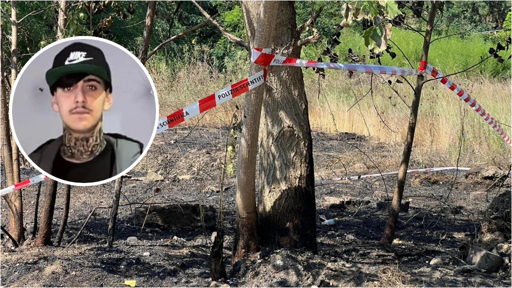 Gennaro Ramondino e il punto dove il corpo è stato ritrovato (foto Ansa)