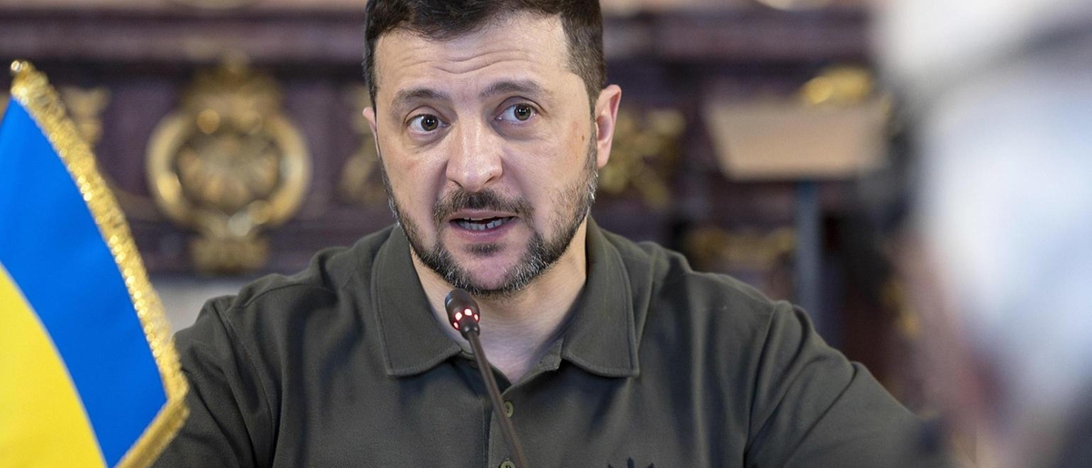 Zelensky ringrazia l'Italia per il supporto e discute futuro con Crosetto a Kiev