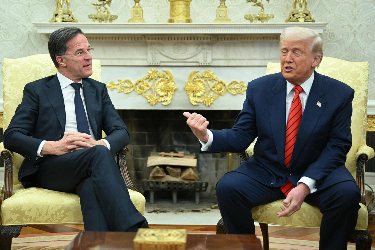 Donald Trump incontra Mark Rutte nello Studio Ovale