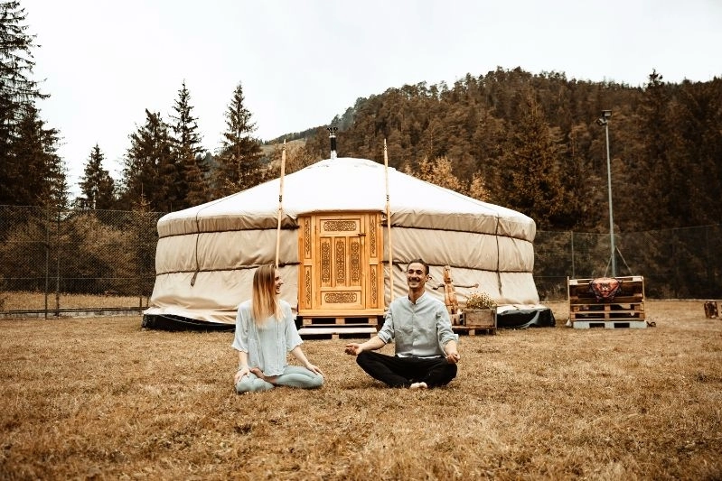 YOGA nella yurta mongola a San Vigilio