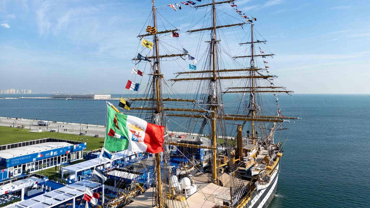 Vespucci in 'Gran Gala' per celebrare la festa del Qatar