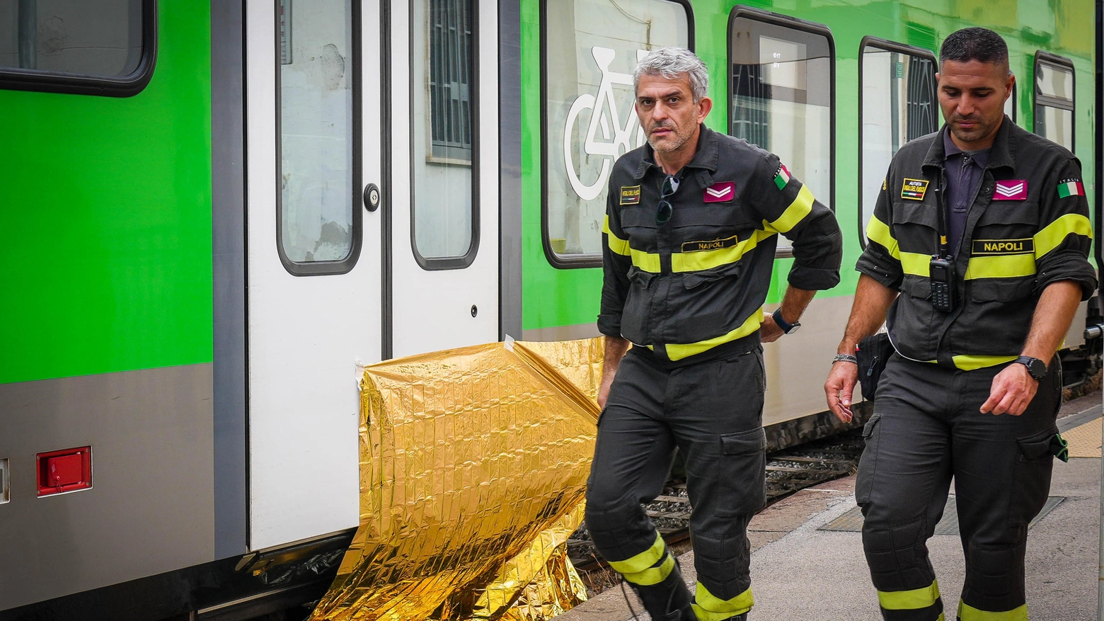 Investito da un treno nel napoletano.