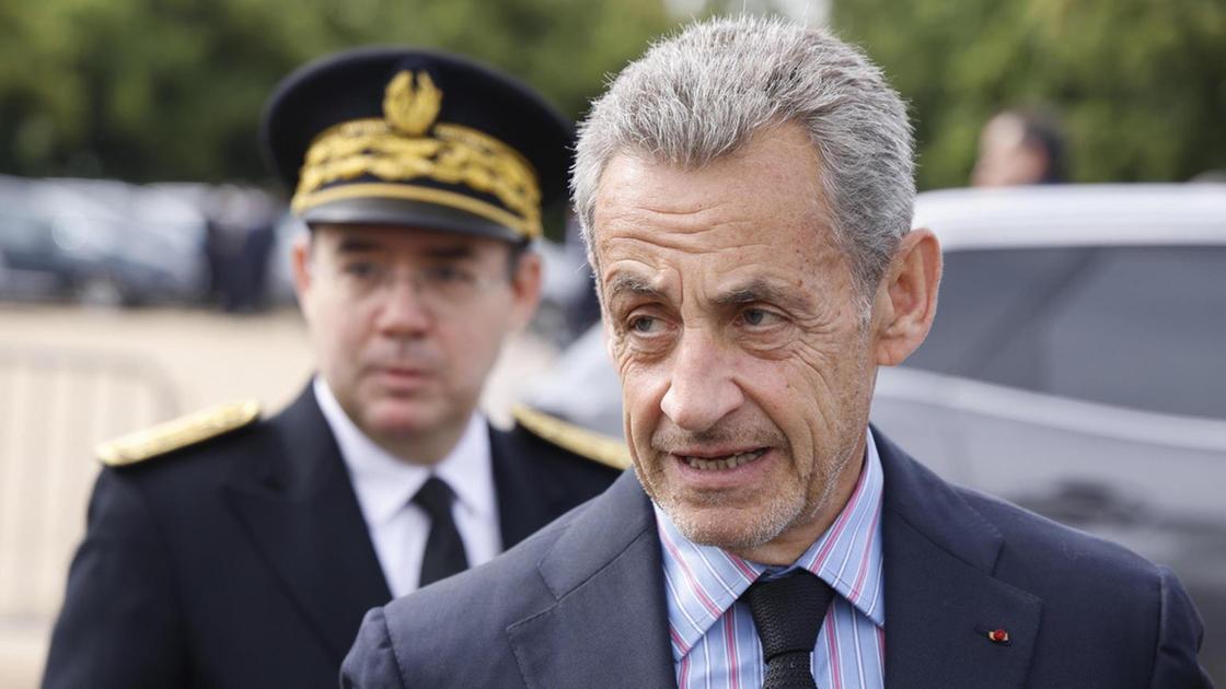 Perché Sarkozy è stato condannato. Un anno con braccialetto elettronico, ma spunta una ‘via di fuga’