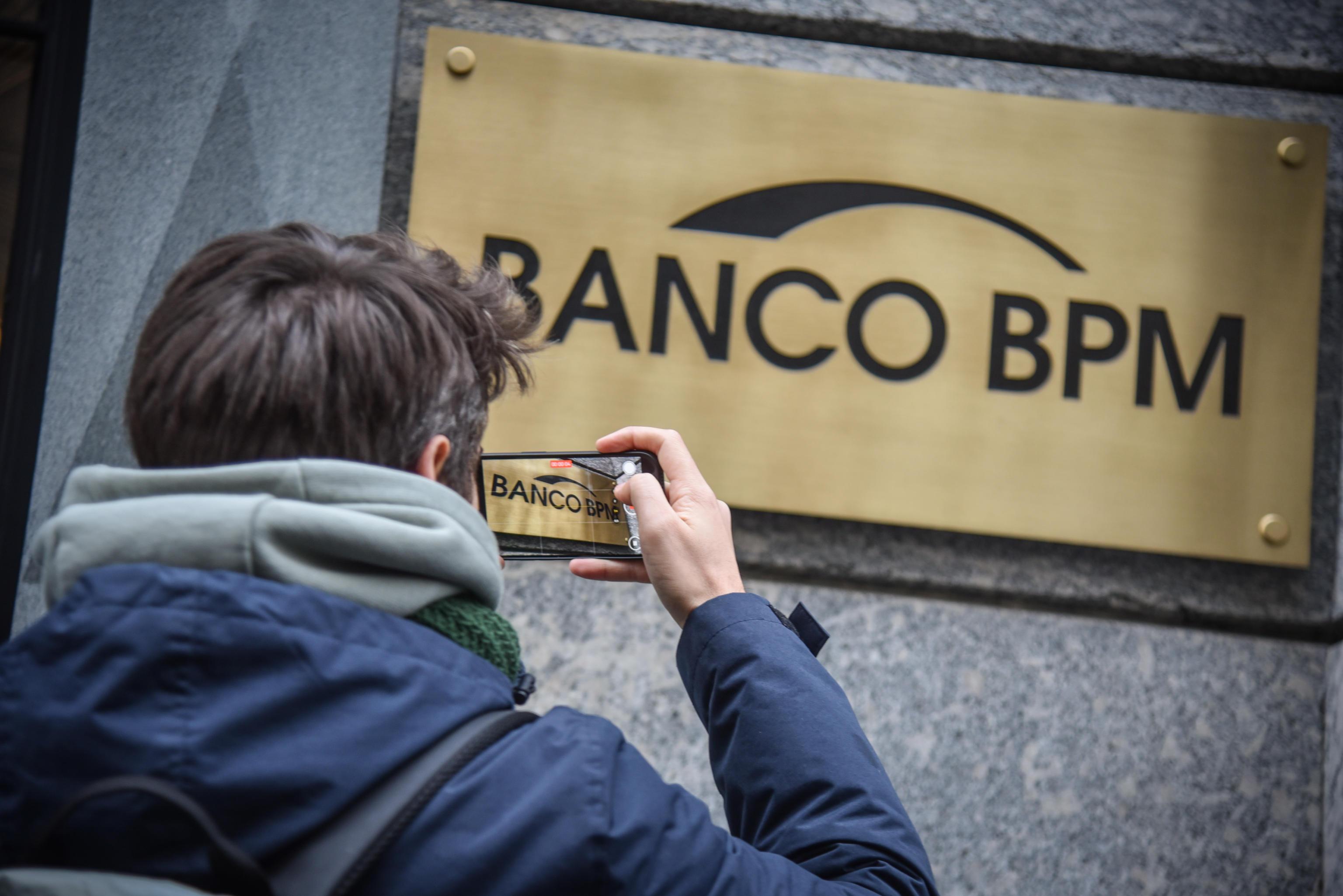 Il nuovo risiko bancario. Bpm si difende da Unicredit. “Prezzo basso, l’azione è ostile”