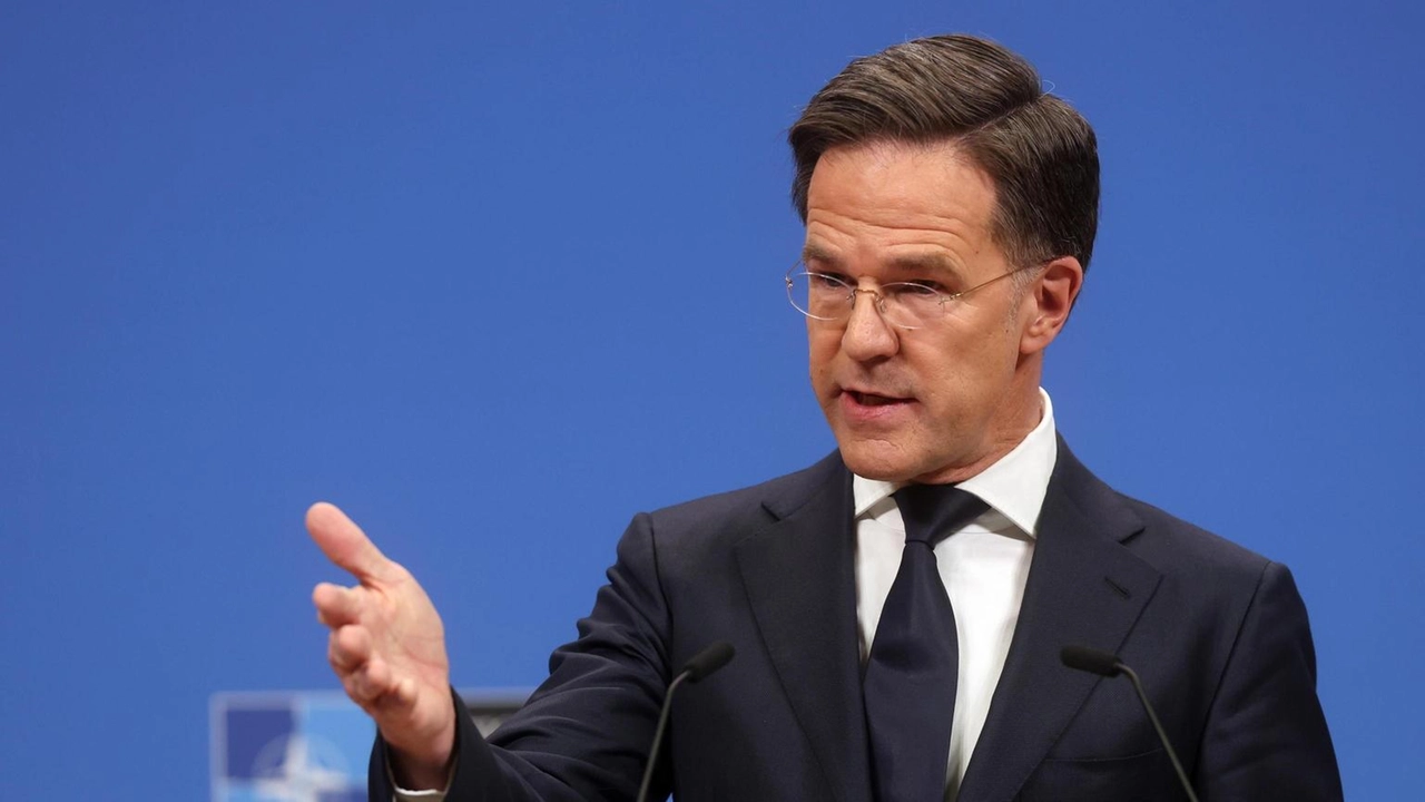 Il segretario generale della Nato, Mark Rutte, sottolinea l'importanza del coinvolgimento dell'Ucraina nei negoziati di pace.