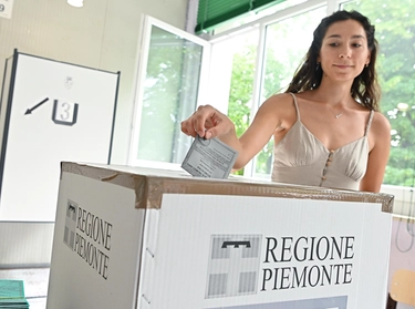 Elezioni comunali e regionali Piemonte 2024. Gli exit poll: Bari verso il ballottaggio. A Cagliari avanti il centrosinistra