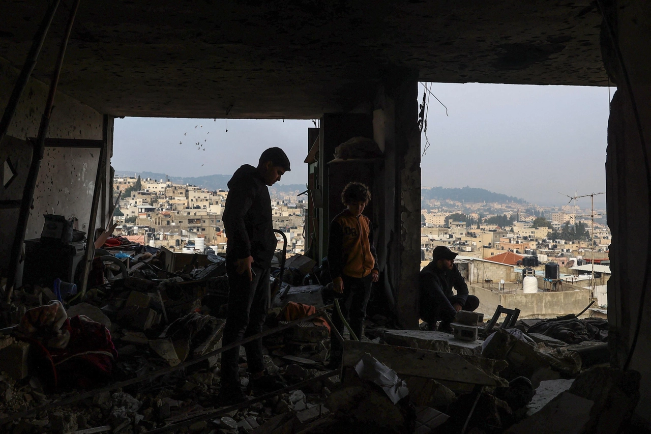 Raid Idf nel campo profughi di Jenin