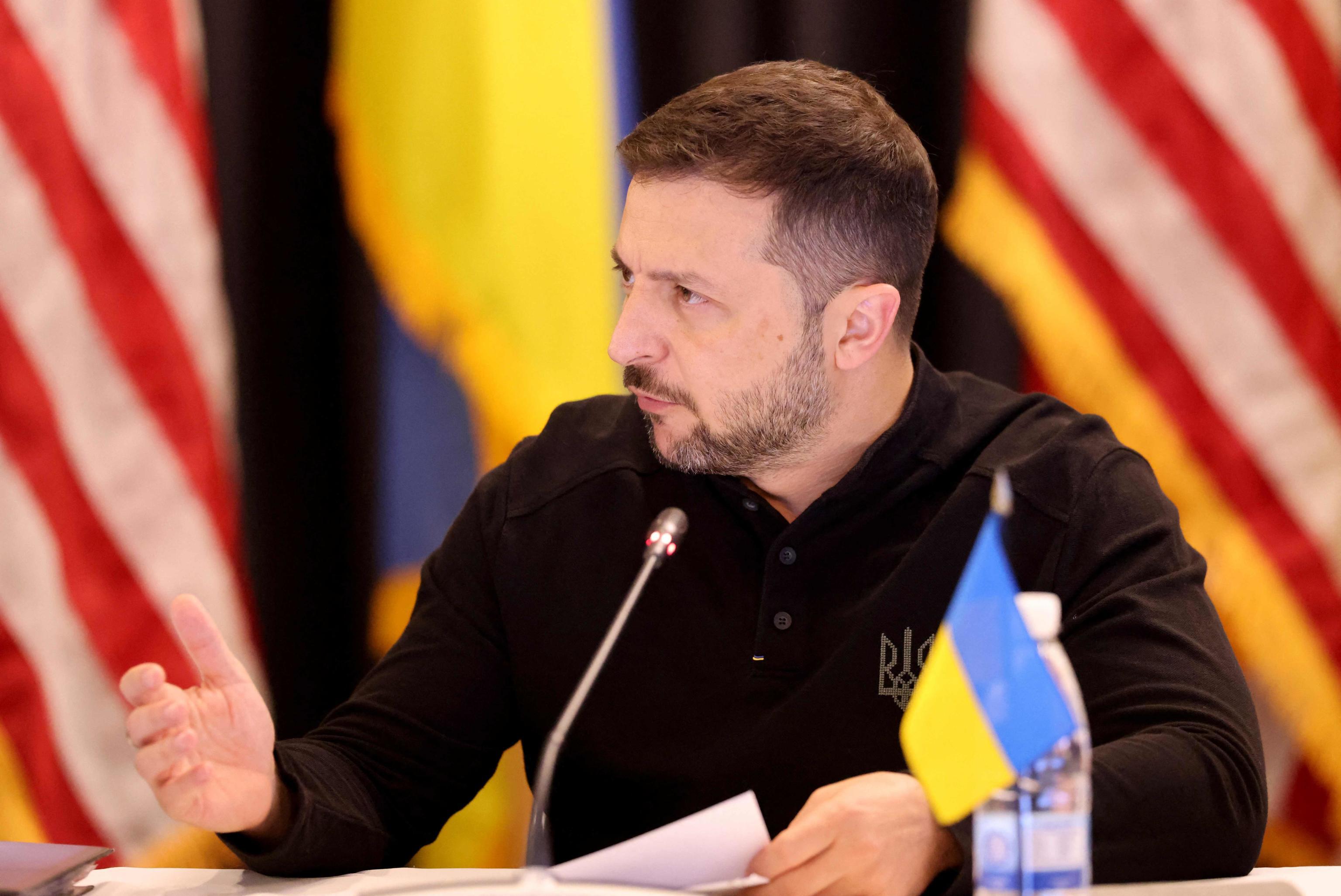 Meloni incontra Zelensky a Cernobbio. “Sull’Ucraina non dobbiamo mollare”