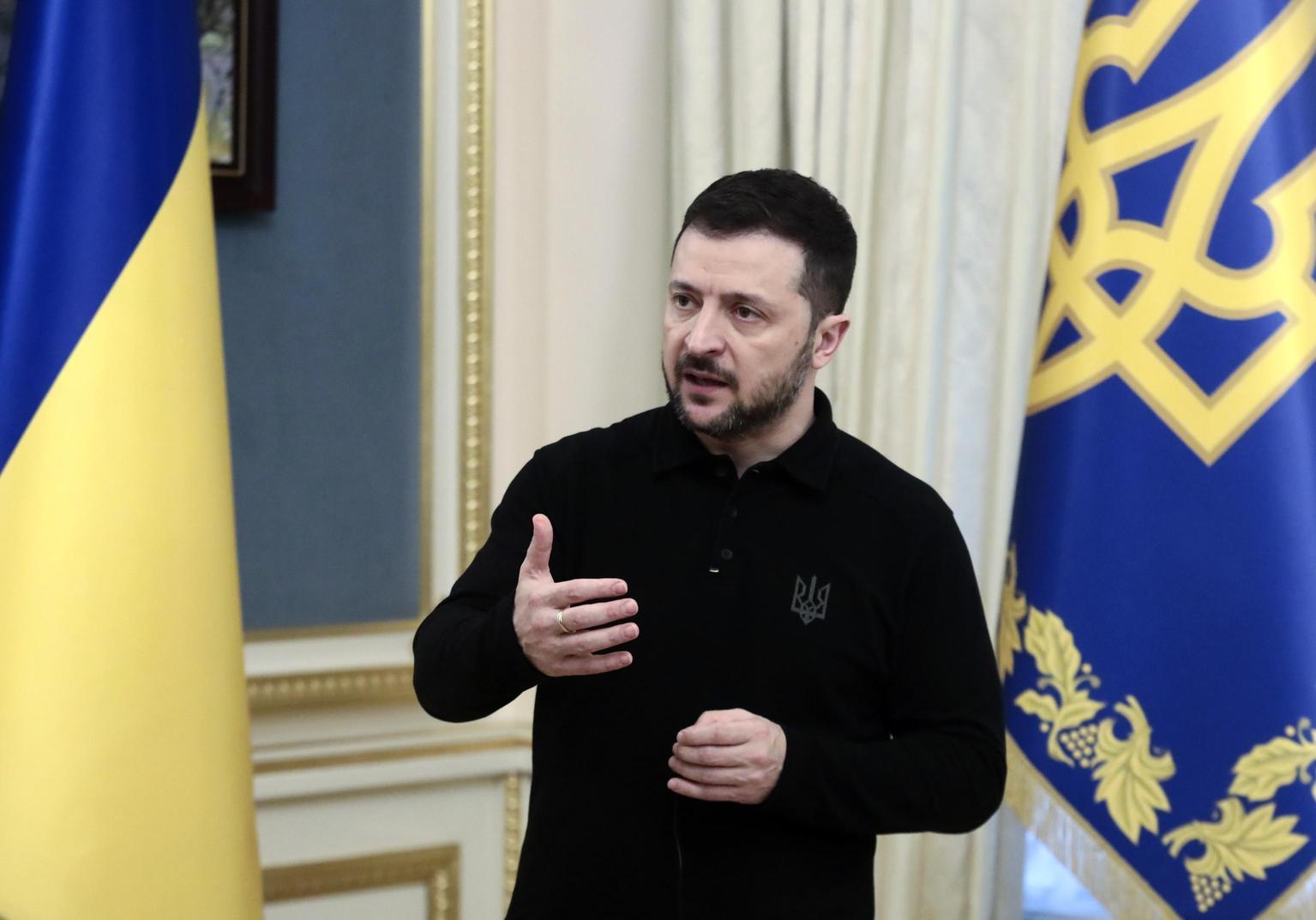 Zelensky: Putin non cerca la pace, serve unità contro la Russia