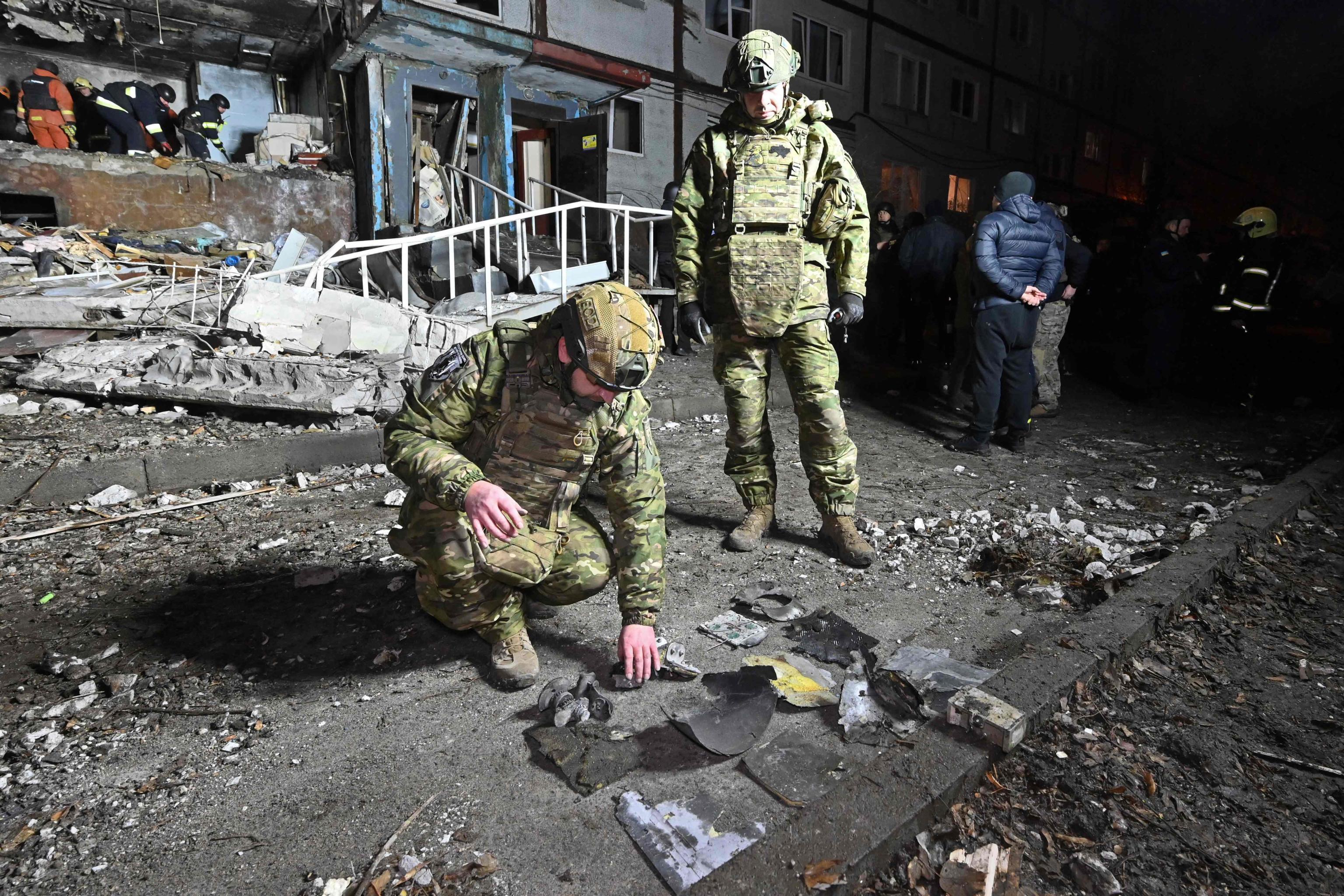 Ucraina, Natale sotto le bombe. “Massiccio attacco missilistico russo su Kharkiv e altre città”