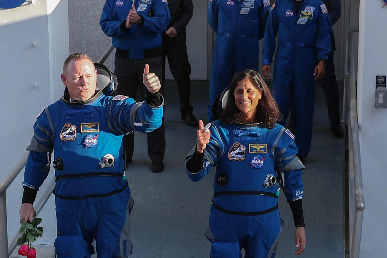 Butch Wilmore e Suni Williams  al momento della partenza con Starliner