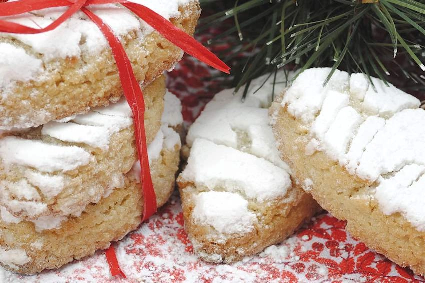 Ricciarelli di Siena (foto Taste Atlas)