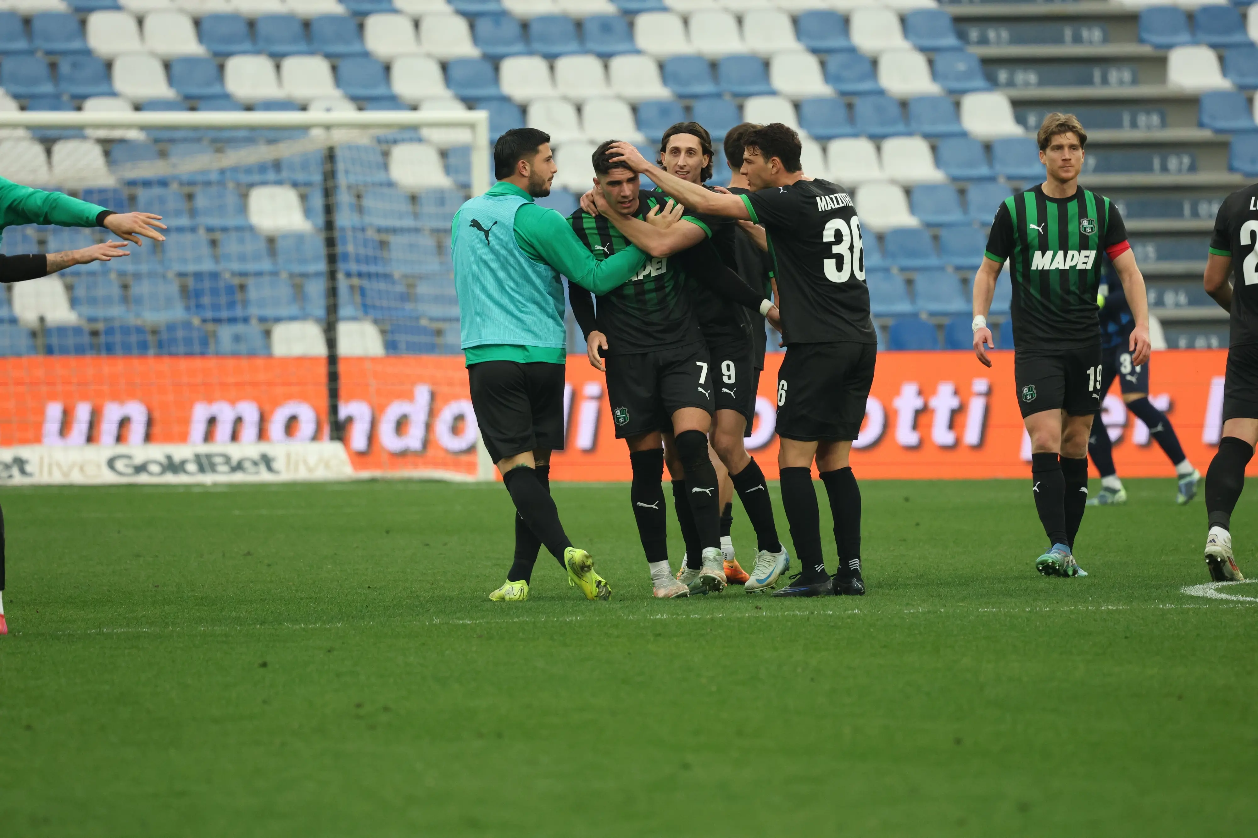 Sassuolo, solo pari col Bari. Ma c’è l’allungo