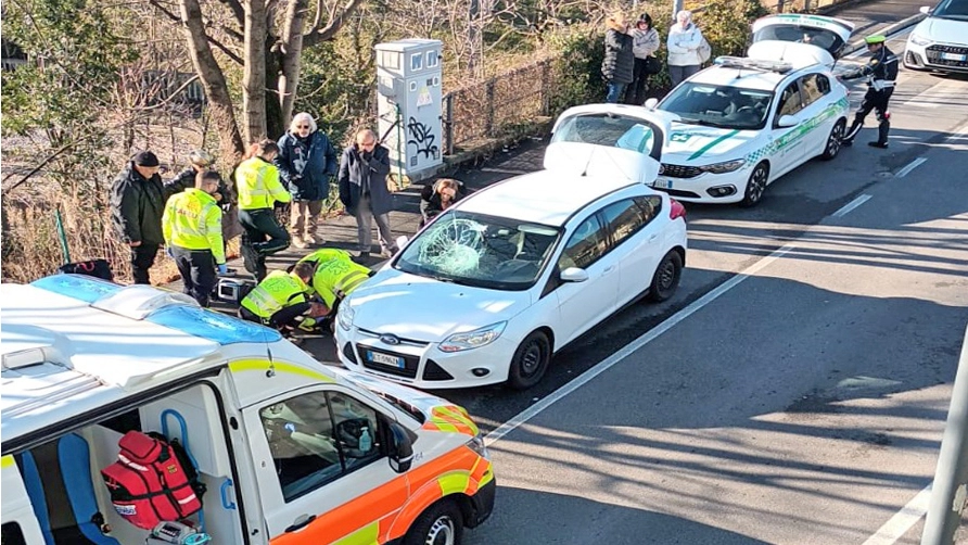 Incidente a Erba, investito e sbalzato per 10 metri: gravissimo l’ex assessore Franco Brusadelli