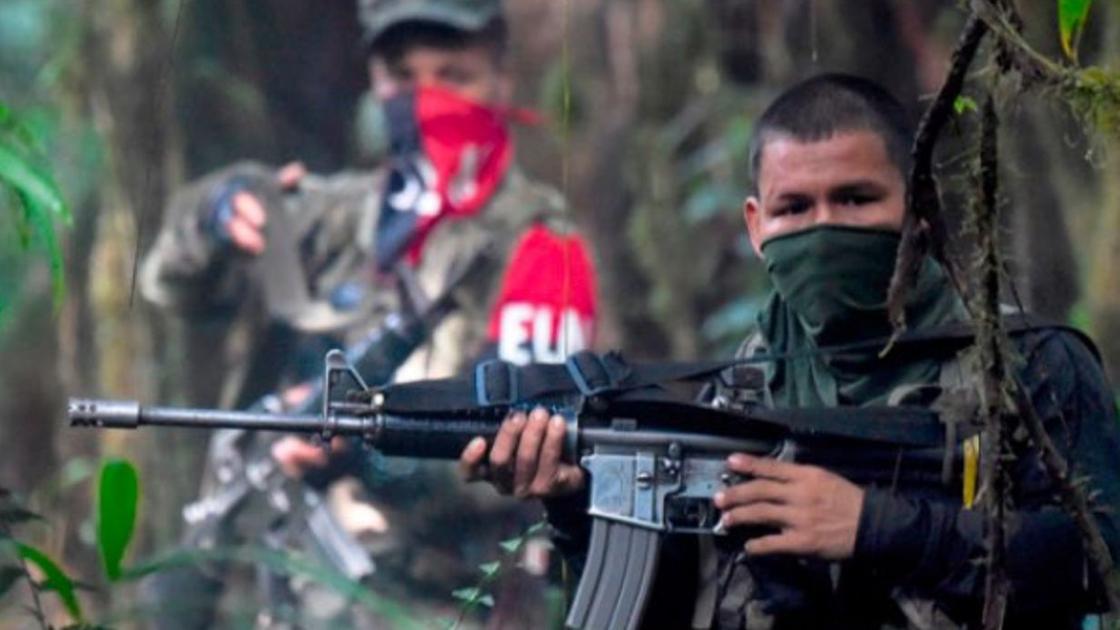 Colombia, i guerriglieri dell’ELN attaccano gli ex FARC. Almeno 60 morti per il controllo delle piantagioni di droga di Catatumbo