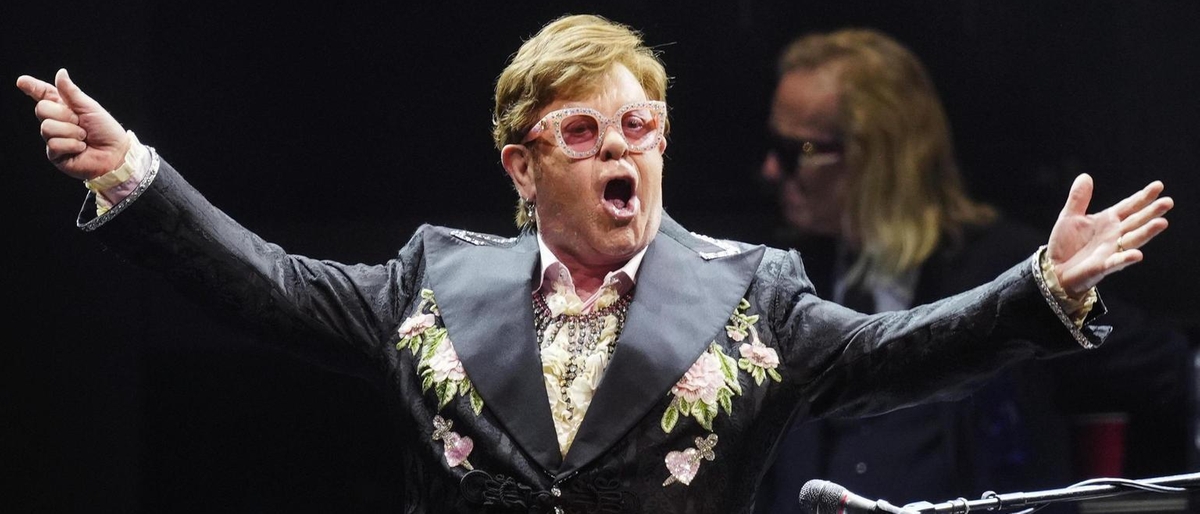 Elton John si confessa e parla della sua salute: ‘Non è rimasto molto di me’