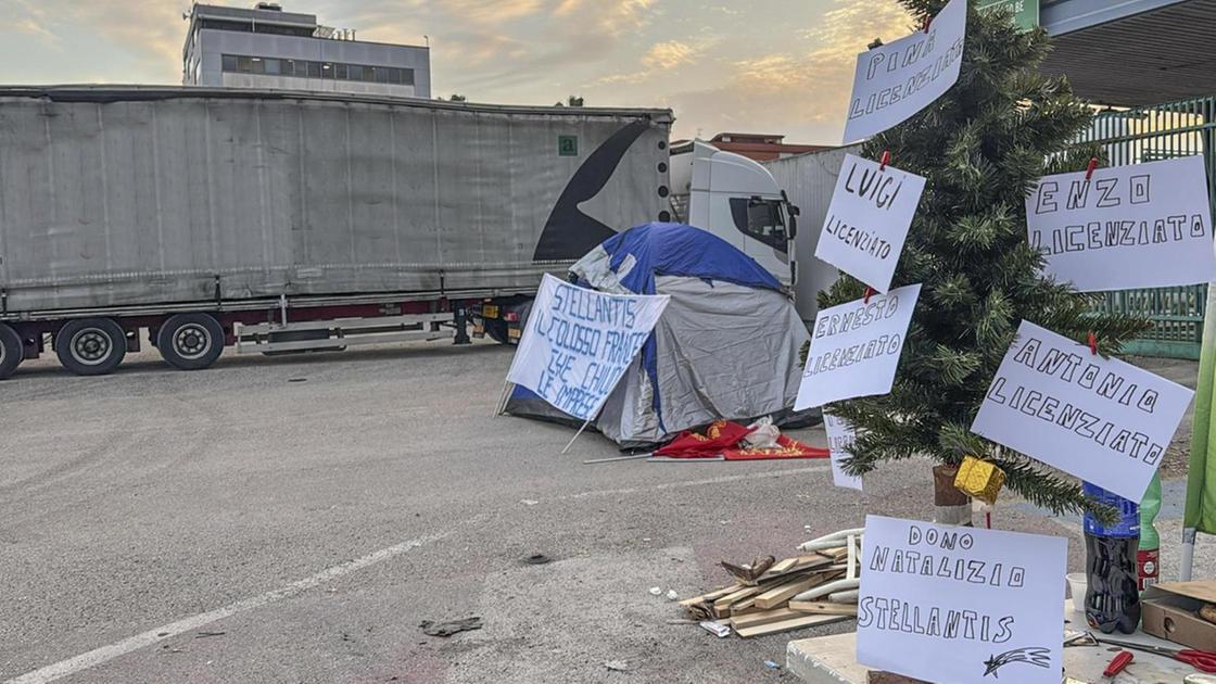 Stellantis, Trasnova licenzia 97 dipendenti. A Pomigliano 54 esuberi