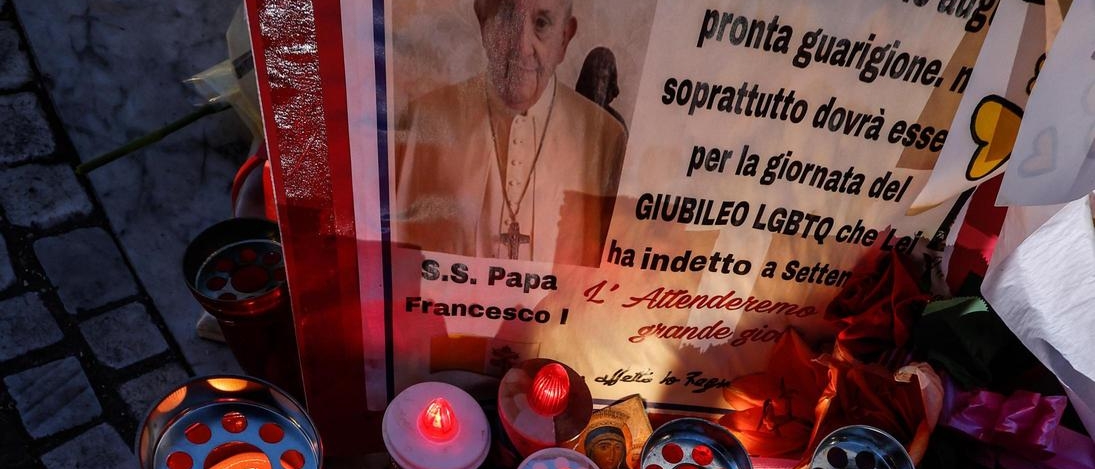 Il Papa sta meglio. Sciolta la prognosi: 