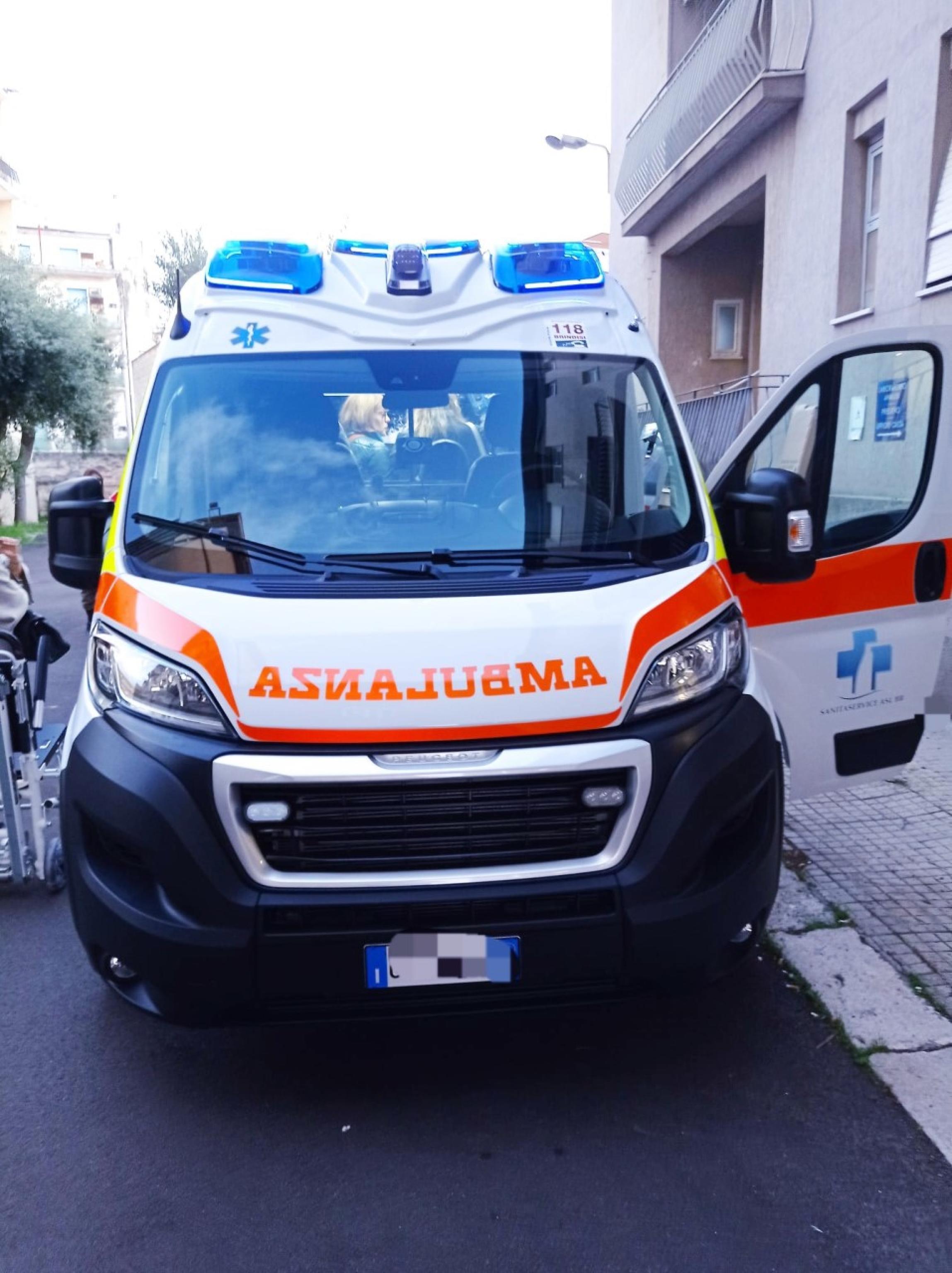 Roma, cade un albero: morta una donna, un’altra ferita