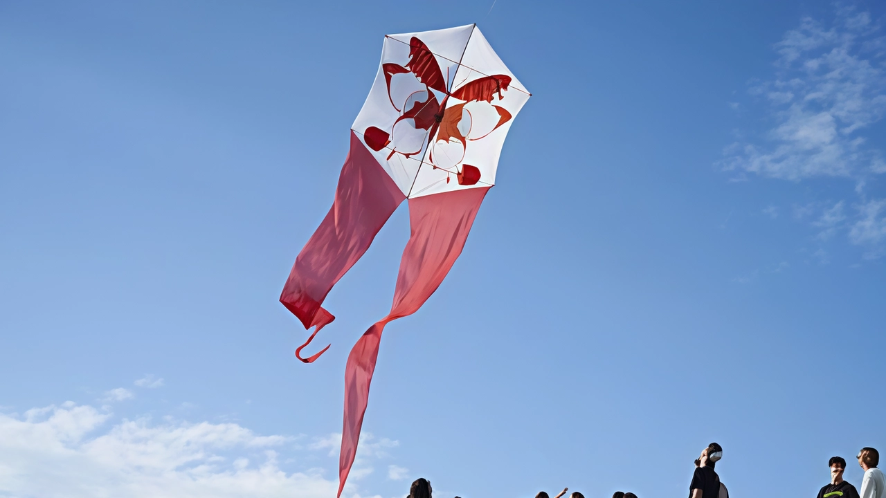 Oggi arriva ‘Giant Kite’. Il grande aquilone diventato gigantografia