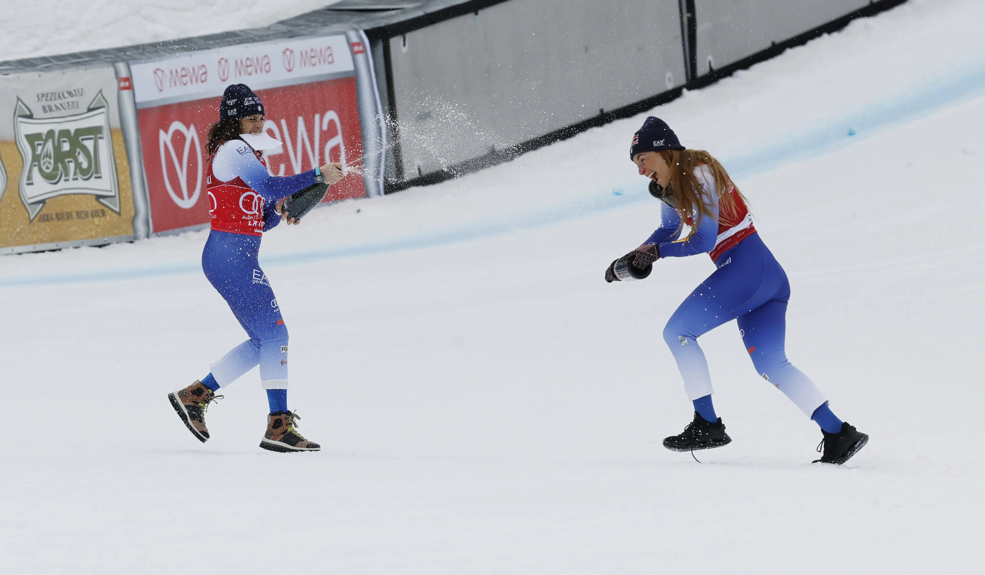 Fede-Sofia, la sfida a colpi di champagne