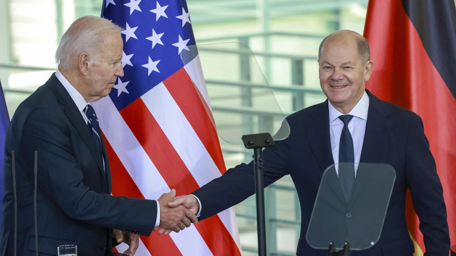 Scholz a Biden, 'grazie a te Putin ha fallito'