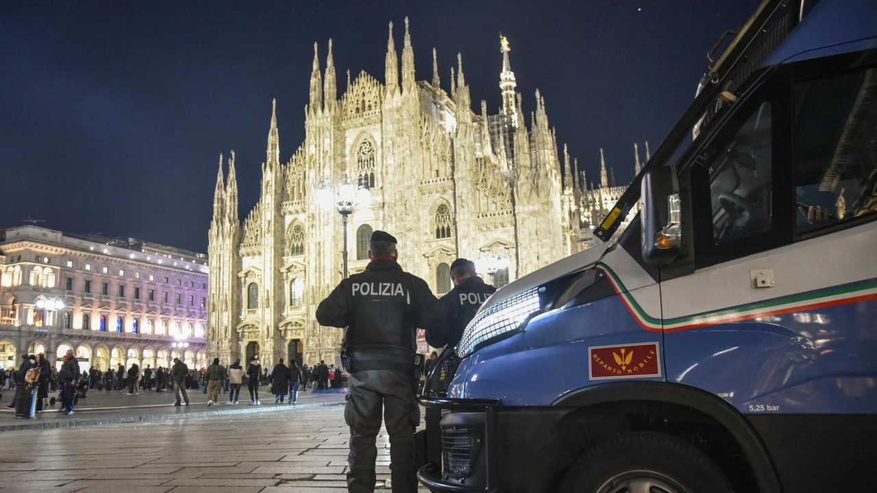 La diciannovenne inglese Imogen racconta le violenze subite in piazza Duomo e combatte la disinformazione online.