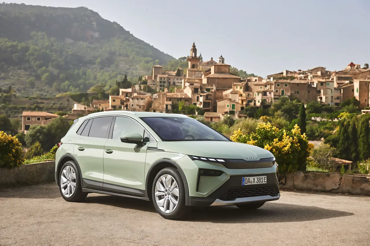 Skoda Elroq. Il Suv medio è solo elettrico