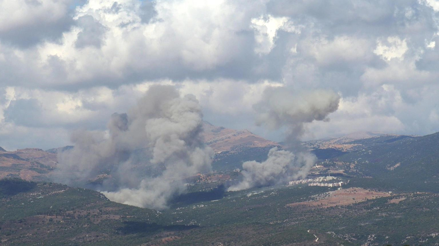 Idf, 'colpiti 150 obiettivi di Hezbollah in Libano'