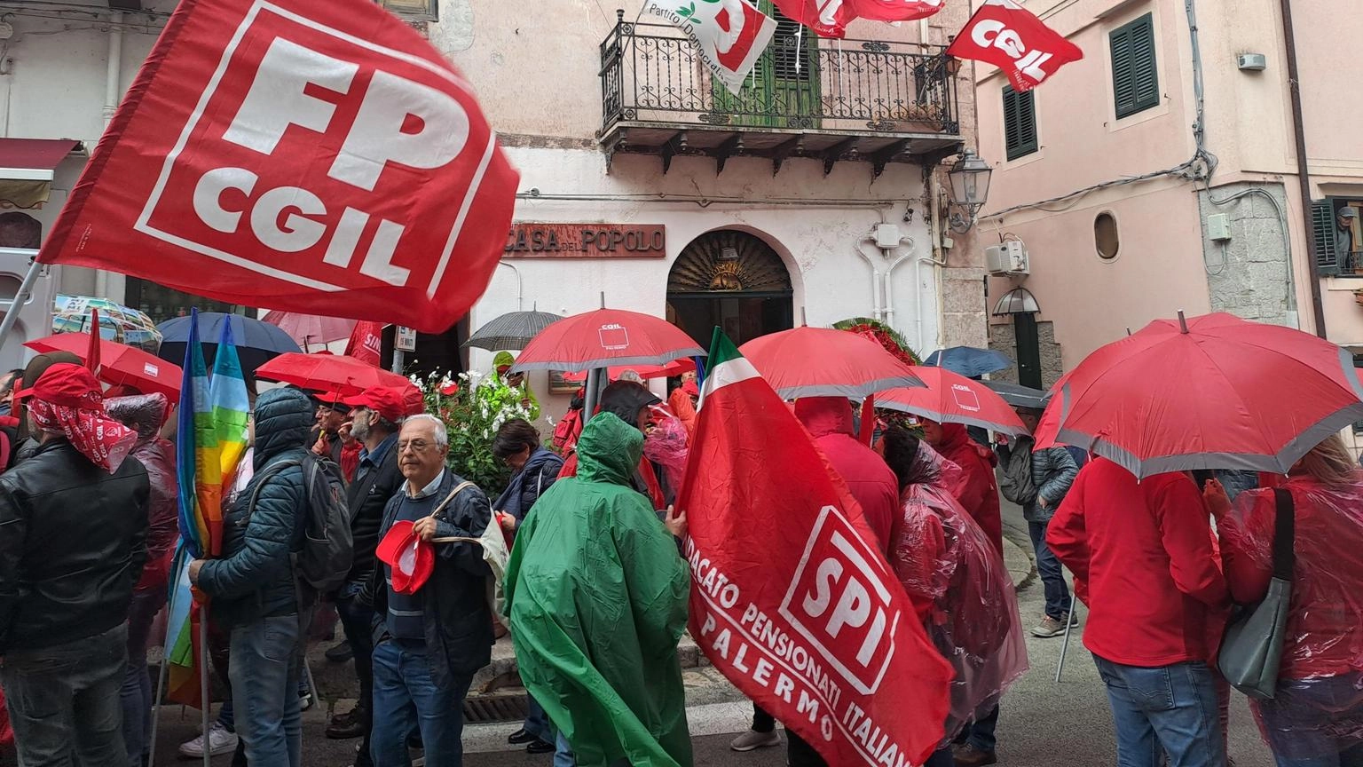 Conte firmerà il referendum della Cgil sul jobs act