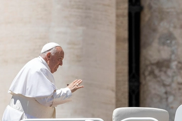 Papa Francesco e le gaffe: dalla “frociaggine” alle “zitellone”, tutti i precedenti