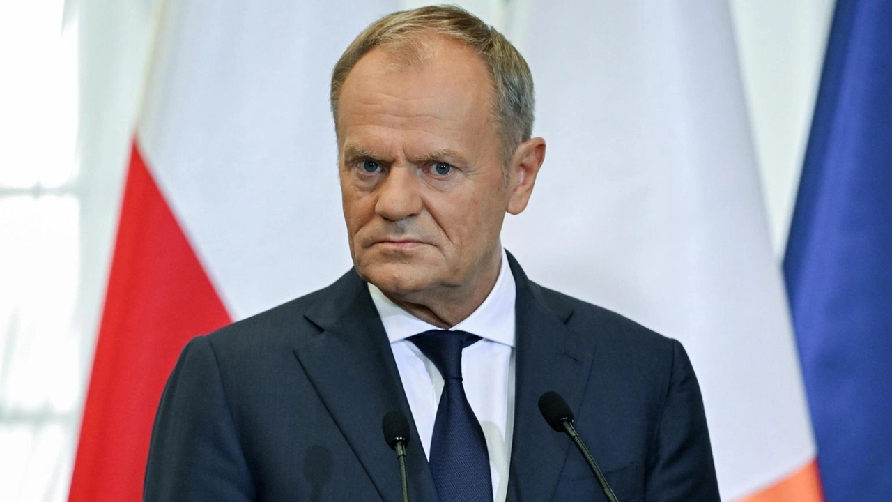 Il premier Tusk: 'Consultazione urgente a livello Ue'