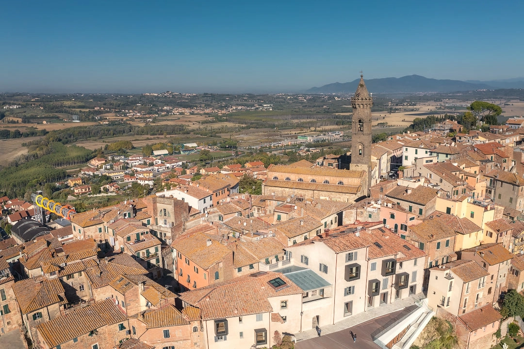 Comune di Peccioli, veduta dall'alto (credits Comune di Peccioli Facebook)