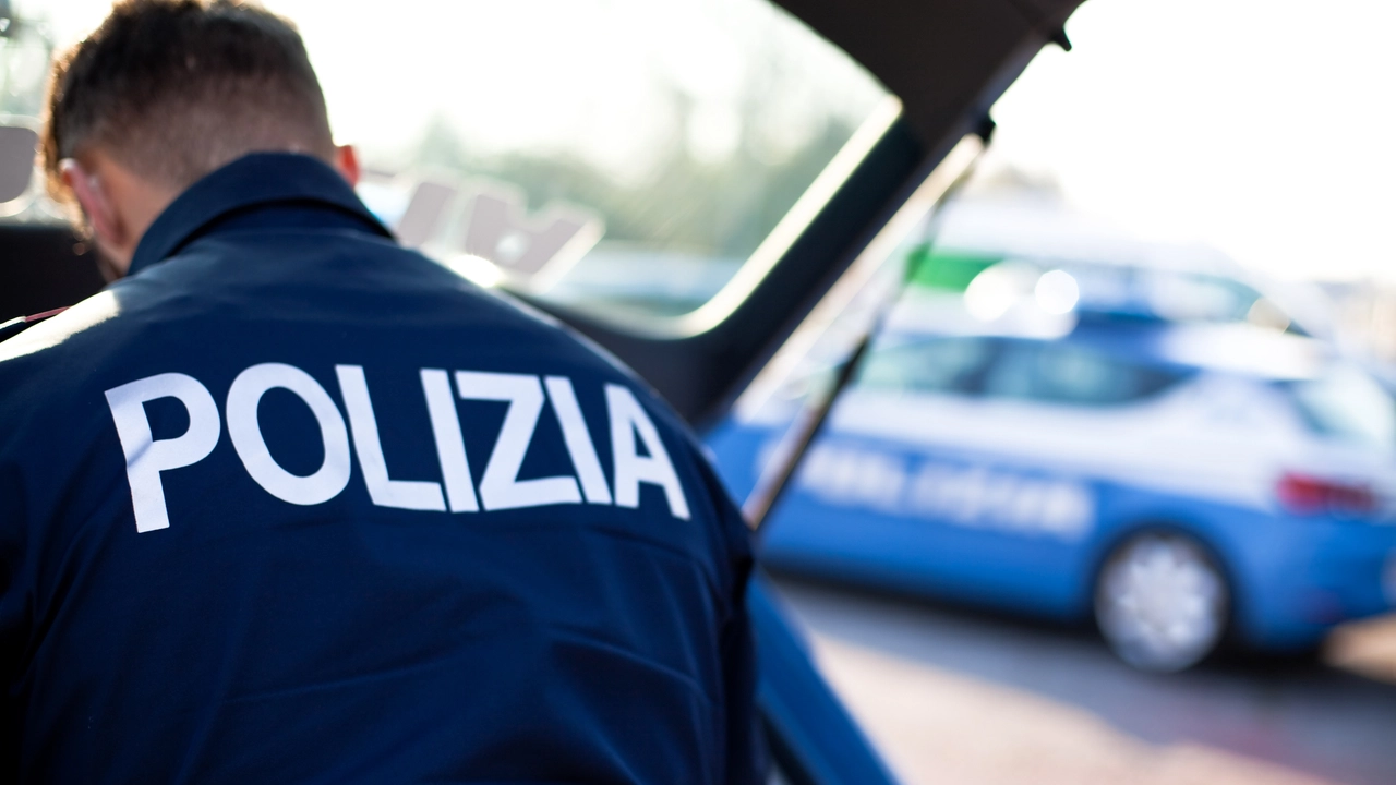 L'uomo che ha tentato di sfregiare la sua ex è stato arrestato dalla polizia