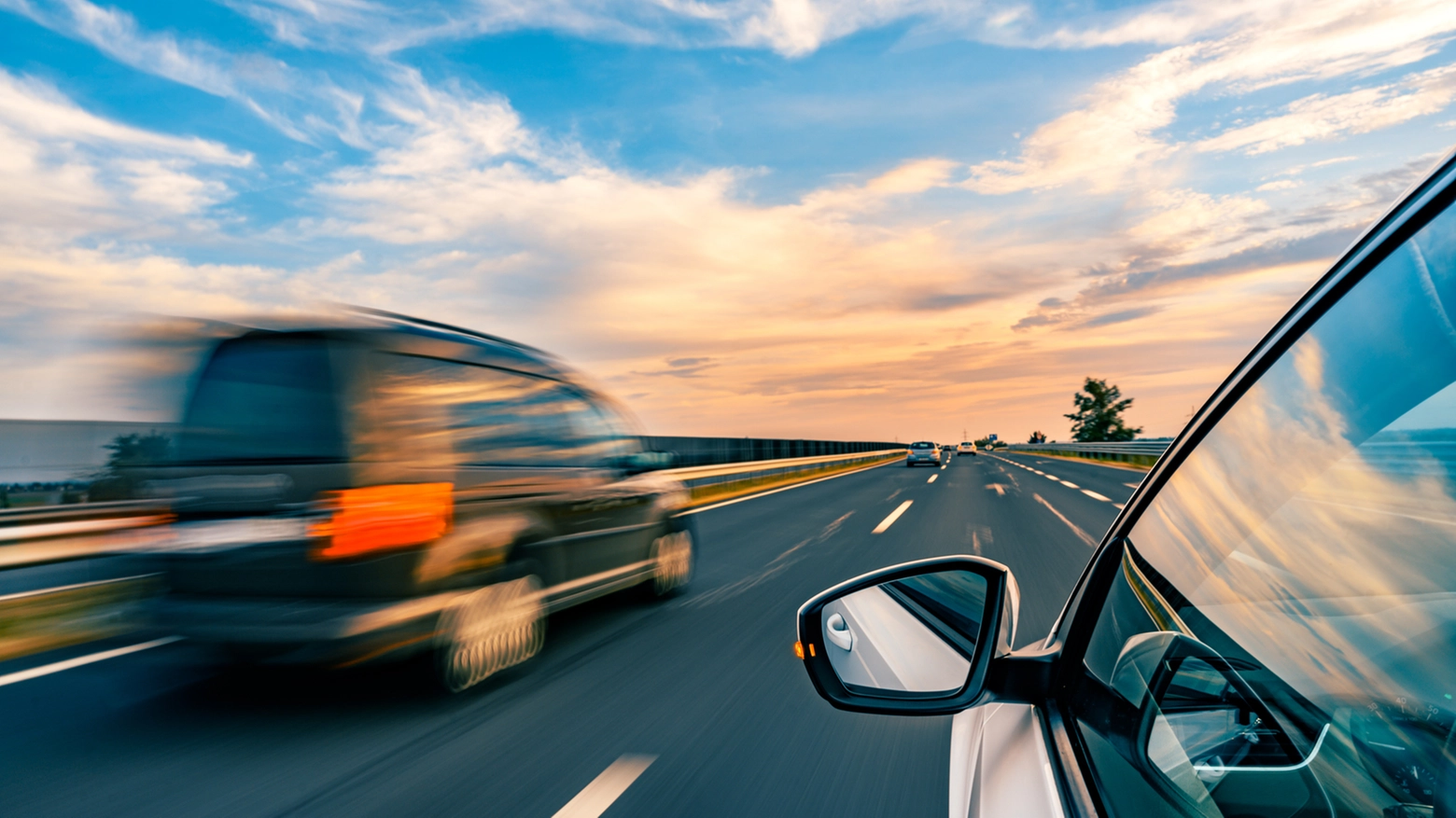 Mentre è in dirittura d’arrivo il nuovo codice della strada, nella ricerca sugli stili di guida soltanto il 34,7% ritiene utile rispettare i limiti di velocità mentre il 16,4% è convinto che un guidatore esperto possa superarli