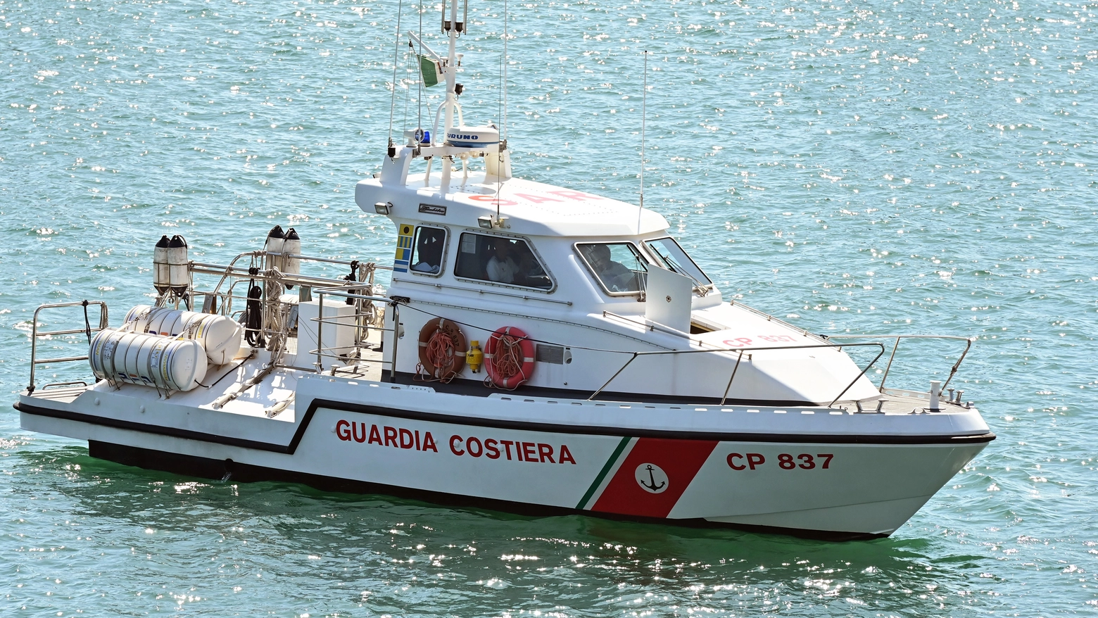 ATTRACCATA LA NAVE DI SOCCORSO HUMANITY 1 AL PORTO DI BARI CON CIRCA 290 MIGRANTI