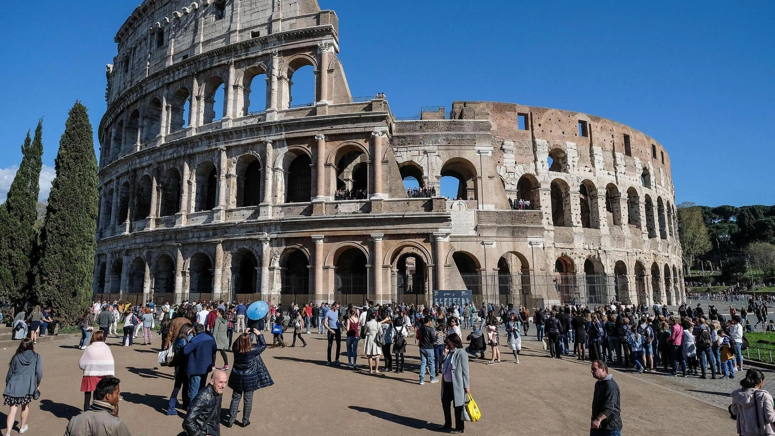 A Pasqua 7 milioni di presenze, in forte aumento gli stranieri