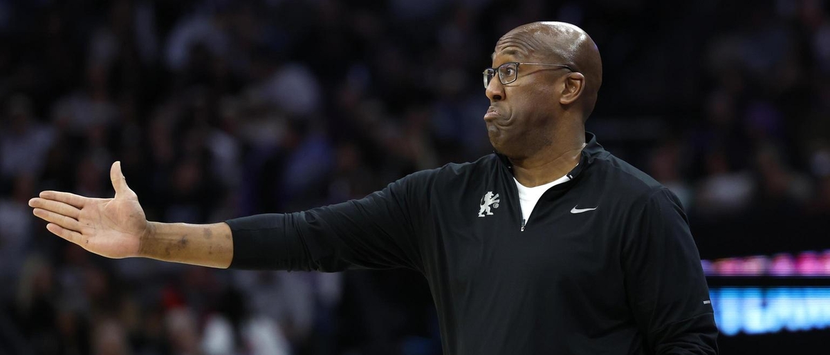 Sacramento Kings licenziano Mike Brown: Doug Christie subentra come allenatore ad interim