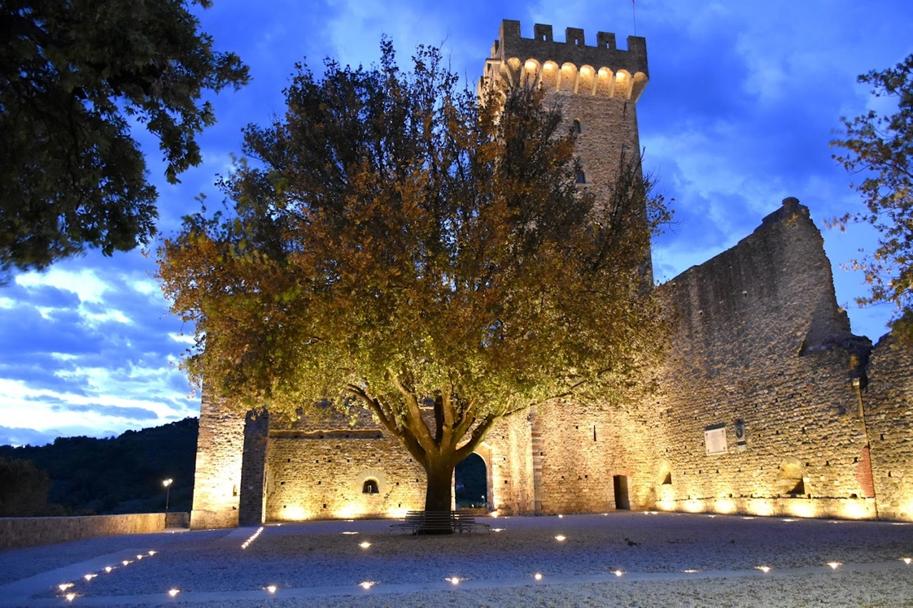 Castelnuovo Magra, palazzo dei Vescovi di Luni